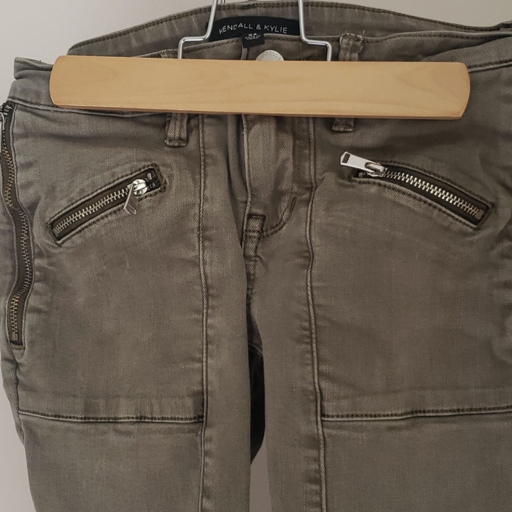 FINAL SALE ❣️K E N D A L L & K Y L I E army green jeans